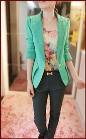 上海时尚女装糖果小西装批发货源探秘 工厂直供，抢占市场新风潮