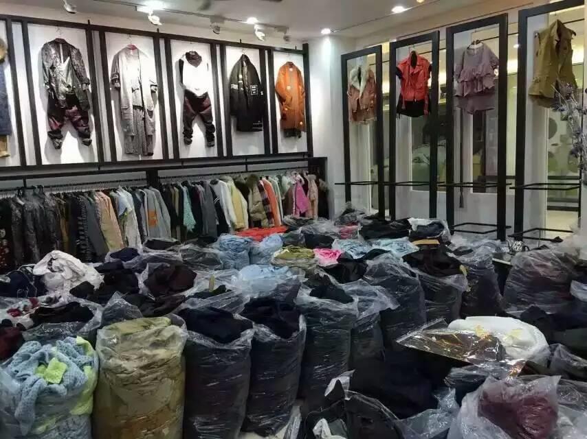 便宜时尚女装批发网即墨服装市场一手价格拿货10元起